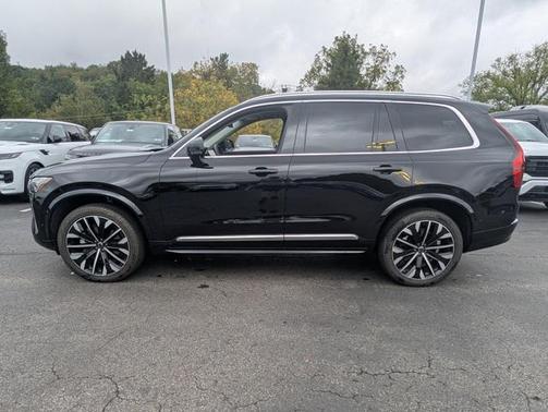 2025 Volvo XC90 B6 Plus 7-Seater