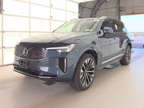 2025 Volvo XC90 B5 Plus 7-Seater