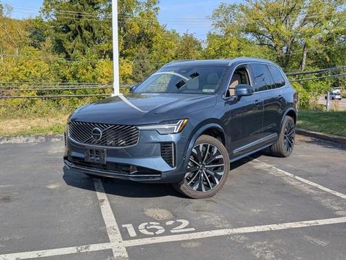 2025 Volvo XC90 B6 Plus 7-Seater
