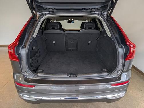 2022 Volvo XC60 B6 Inscription