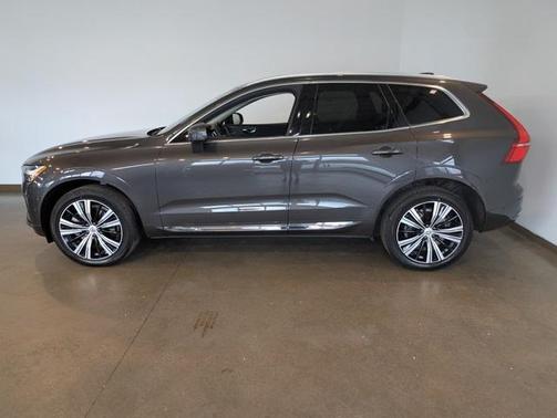 2022 Volvo XC60 B6 Inscription
