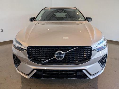2025 Volvo XC60 Plus