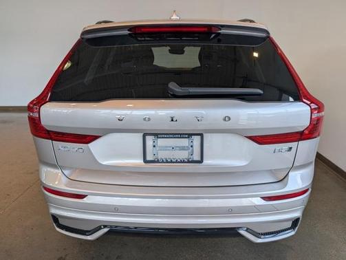 2025 Volvo XC60 Plus