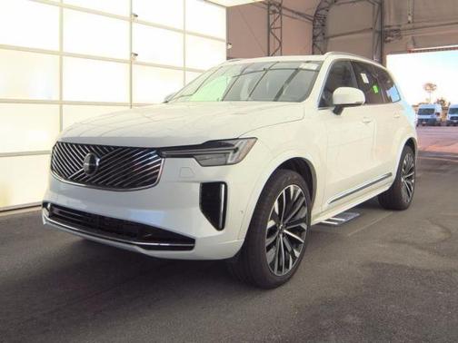 2025 Volvo XC90 B6 Plus 7-Seater