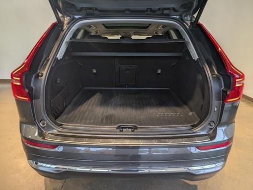 2022 Volvo XC60 B6 Inscription