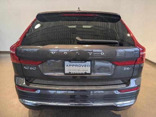 2022 Volvo XC60 B6 Inscription