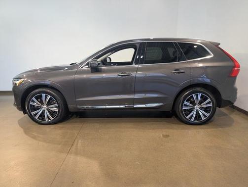 2022 Volvo XC60 B6 Inscription