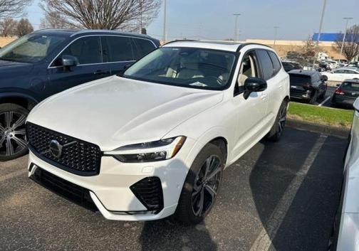 Crystal White Metallic 2024 Volvo XC60 B5 Ultimate Dark Theme