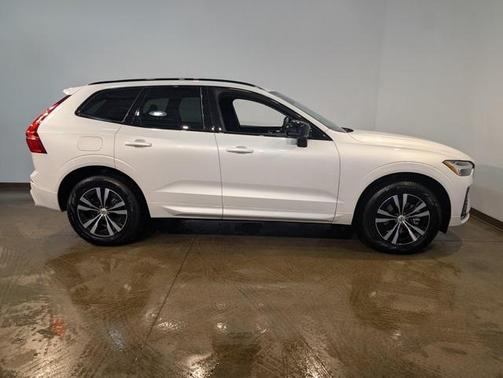 2025 Volvo XC60 B5 Core