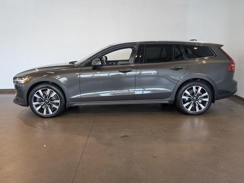 2020 Volvo V60 Cross Country T5