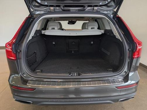 2020 Volvo V60 Cross Country T5