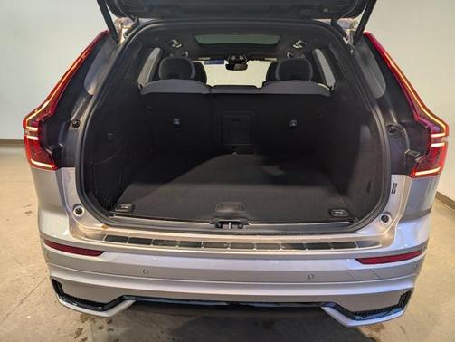 2026 Volvo XC60 Plug-In Hybrid T8 Plus