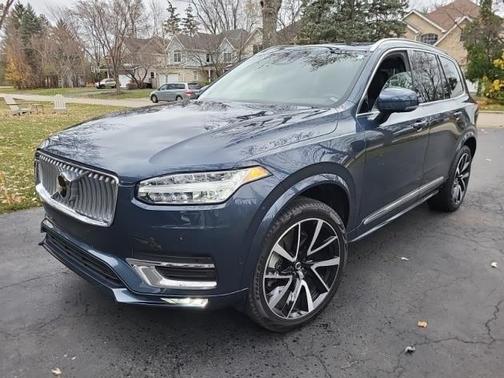 2024 Volvo XC90 B6 Plus Bright Theme 6-Seater