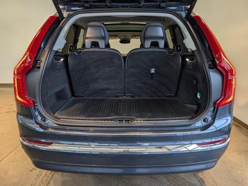 2024 Volvo XC90 B6 Plus Bright Theme 6-Seater