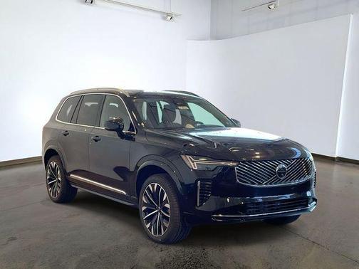 Onyx Black Metallic 2026 Volvo XC90 Plus, B6 AWD Gas (mild hybrid), Gasoline, Bright, 7 Seats