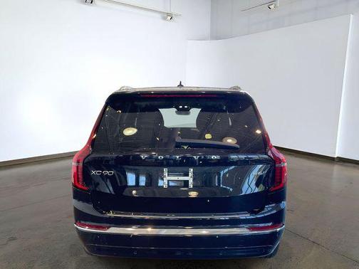 Onyx Black Metallic 2026 Volvo XC90 Plus, B6 AWD Gas (mild hybrid), Gasoline, Bright, 7 Seats