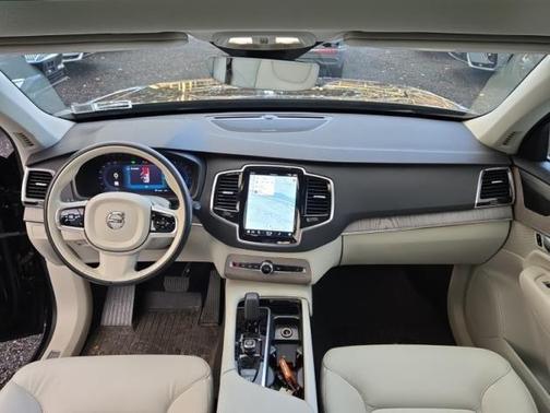 2023 Volvo XC90 B6 Plus 7-Seater