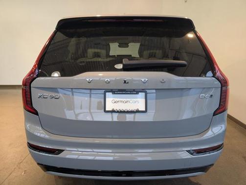 2026 Volvo XC90 B6 Ultra Dark Theme 7-Seater