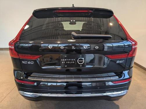 2022 Volvo XC60 B6 Inscription