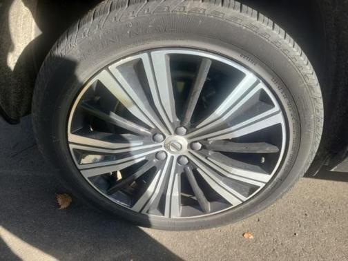 2022 Volvo XC60 B6 Inscription