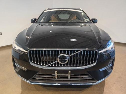 2022 Volvo XC60 B6 Inscription