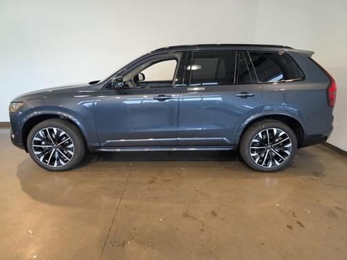 2026 Volvo XC90 B6 Ultra Dark Theme 7-Seater
