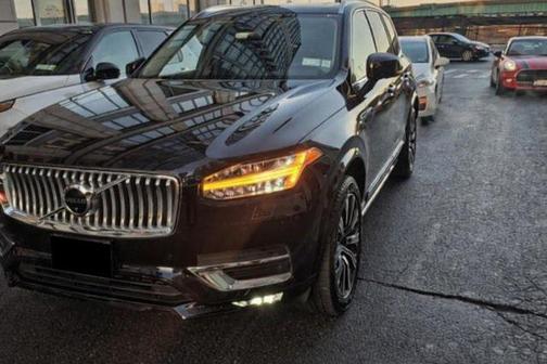 2024 Volvo XC90 B6 Plus Bright Theme 7-Seater