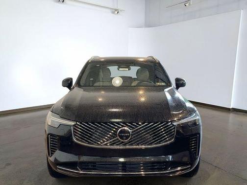 Onyx Black Metallic 2026 Volvo XC90 Plug-In Hybrid Plus, T8 AWD, Electric/Gasoline, Bright, 7 Seats