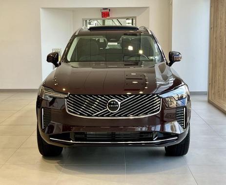 2025 Volvo XC90 Plug-In Hybrid T8 Core 7-Seater