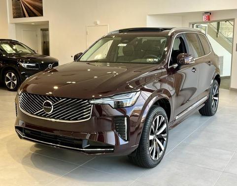 2025 Volvo XC90 Plug-In Hybrid T8 Core 7-Seater