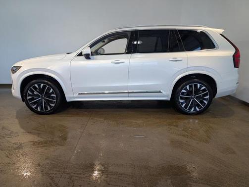 2026 Volvo XC90 B6 Ultra 7-Seater