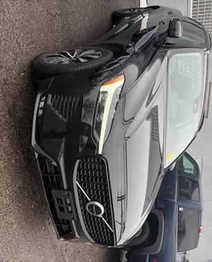 2023 Volvo XC60 B5 Plus Dark Theme