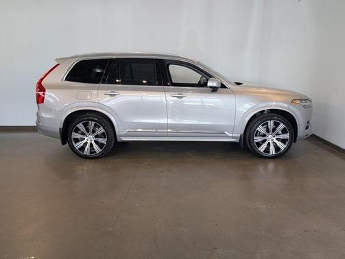 2025 Volvo XC90 B6 Plus 7-Seater