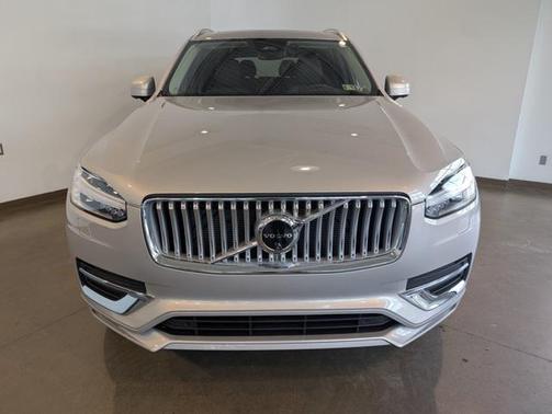 2025 Volvo XC90 B6 Plus 7-Seater