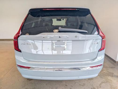 2025 Volvo XC90 B5 Plus 7-Seater