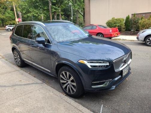 2024 Volvo XC90 B5 Plus Bright Theme