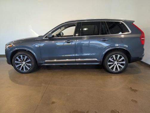 2024 Volvo XC90 B5 Plus Bright Theme