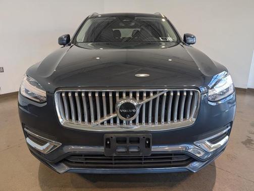2024 Volvo XC90 B5 Plus Bright Theme