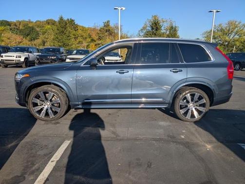 2023 Volvo XC90 B6 Ultimate 6-Seater