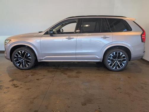 2026 Volvo XC90 B6 Ultra Dark Theme 7-Seater