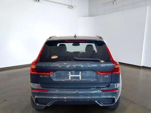 Denim Blue Metallic 2026 Volvo XC60 B5 Ultra