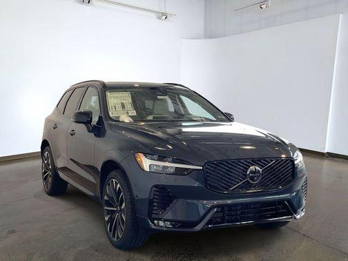 Denim Blue Metallic 2026 Volvo XC60 B5 Ultra