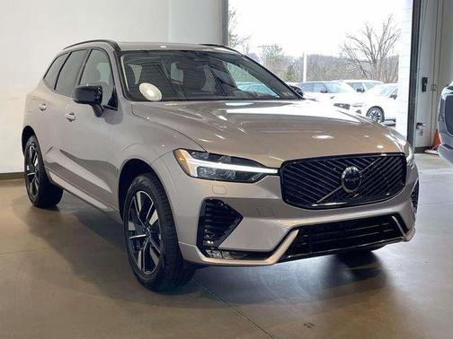 Aurora Silver 2026 Volvo XC60 B5 Core