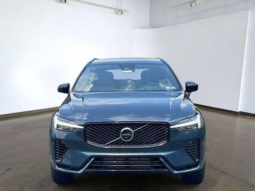 Aurora Silver 2026 Volvo XC60 Plug-In Hybrid Plus, T8 AWD Electric/Gasoline, Dark