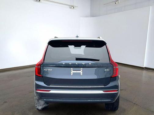 Denim Blue Metallic 2026 Volvo XC90 Plus, B5 AWD Gas (mild hybrid), Gasoline, Bright, 7 Seats