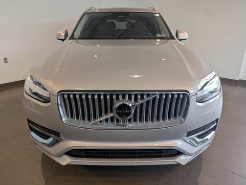 2025 Volvo XC90 B6 Plus 7-Seater