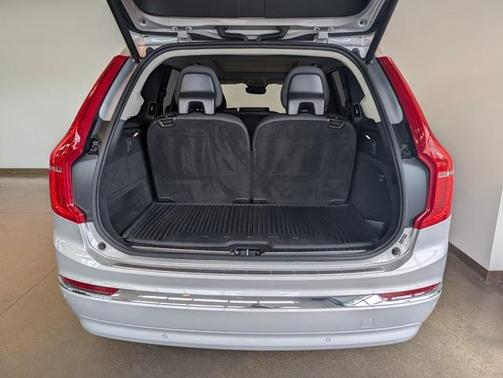 2025 Volvo XC90 B6 Plus 7-Seater