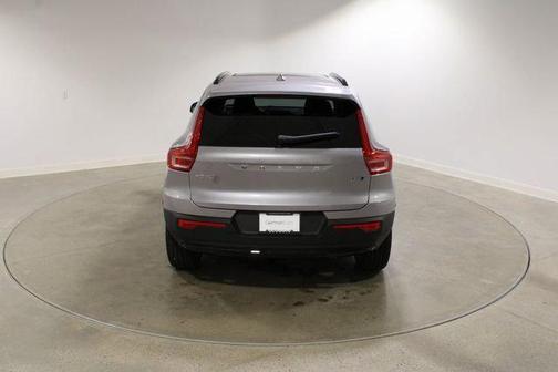 Aurora Silver 2026 Volvo XC40 Ultra, B5 AWD Gas (mild hybrid), Dark