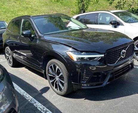Onyx Black Metallic 2023 Volvo XC60 B5 Plus Dark Theme