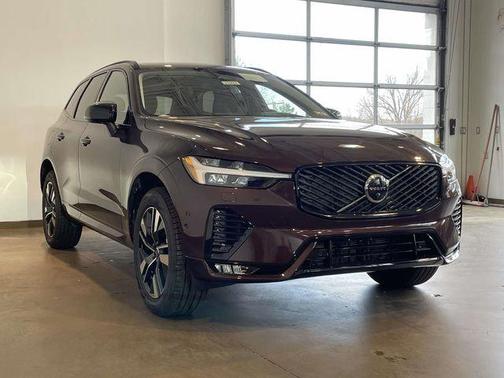 2026 Volvo XC60 B5 Plus